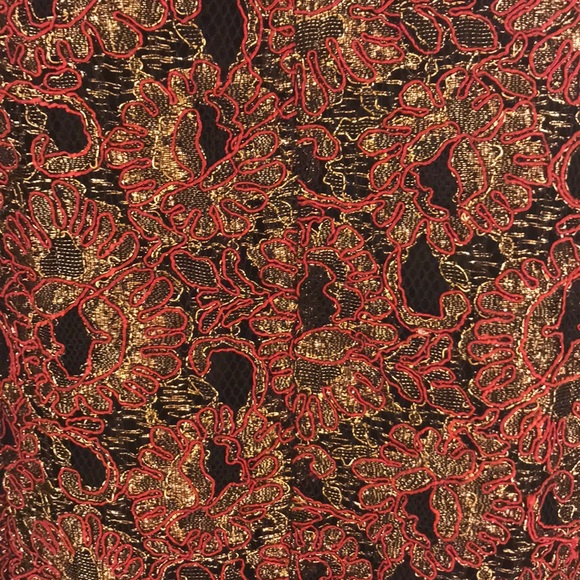 Mermaid fit Carmen Marc Valvo gown - Picture 3 of 3